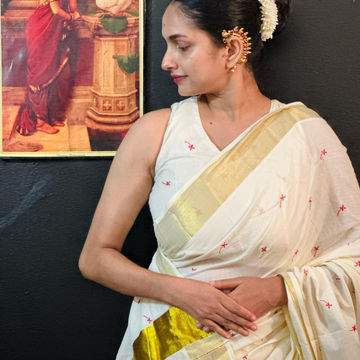 Small Techipoo Embroidery saree